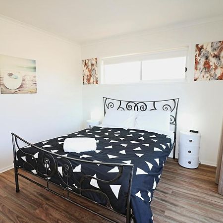 Beachcomber - Pet Friendly Меримбула Екстер'єр фото